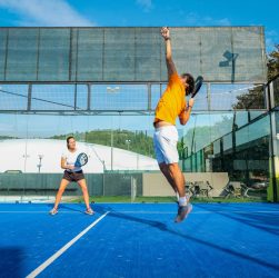 travailler esprit d'équipe au padel